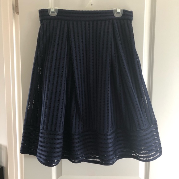 Cute blue flowy skirt - Picture 1 of 3